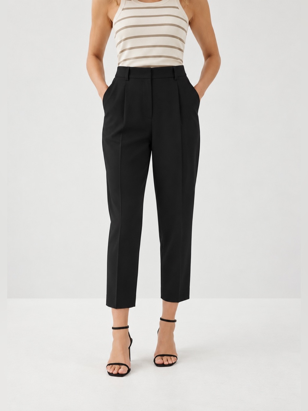 A.L.C. $495 Pleated Women’s Trousers Pants Black Classic High Waist 358